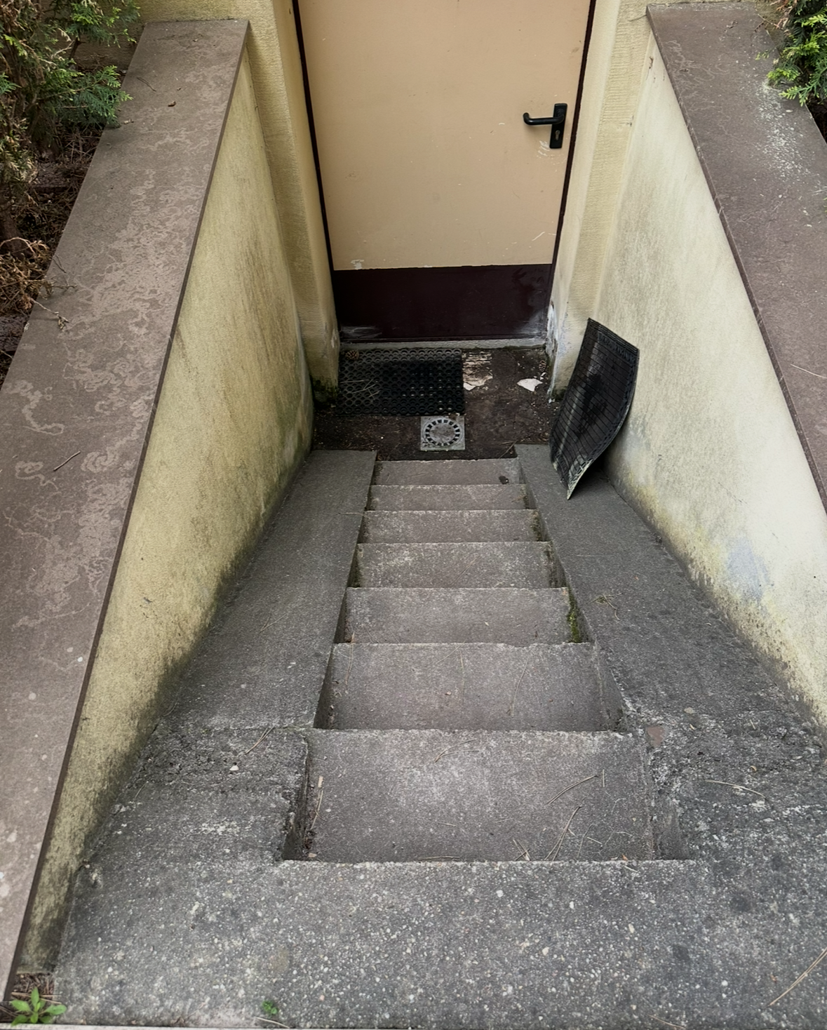 Abdichtung Treppe in Wittenau (Vorher)