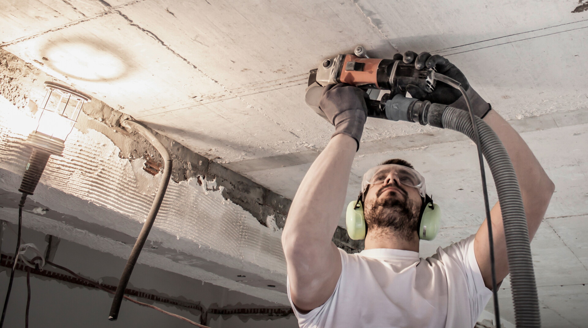 Fachgerechte Bauwerksinstandsetzung an Betonbauteilen zur statischen und optischen Wiederherstellung